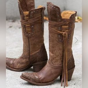 Corall Studded Brown Fringe Fish Riding Boots Size 7.5